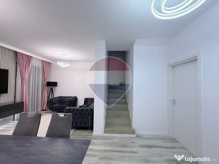 Casă cu 4 camere cu Teren 227 Mp în Ulmi