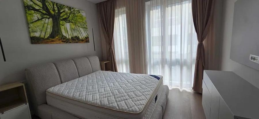 Apartament cu 3 camere semidecomandat, mobilat în Pipera