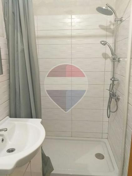 Apartament cu 2 camere decomandat, mobilat în Sud