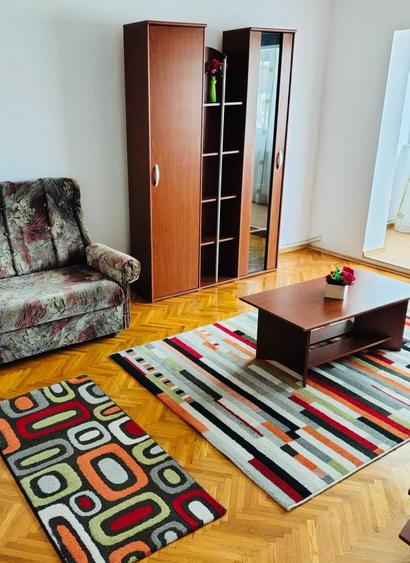 Apartament cu 3 camere decomandat în Mărăști