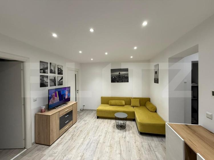Apartament cu 3 camere semidecomandat, mobilat în Ultracentral