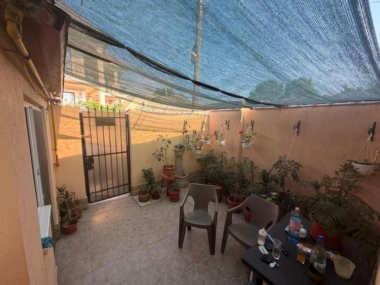Casă cu 4 camere în Palas