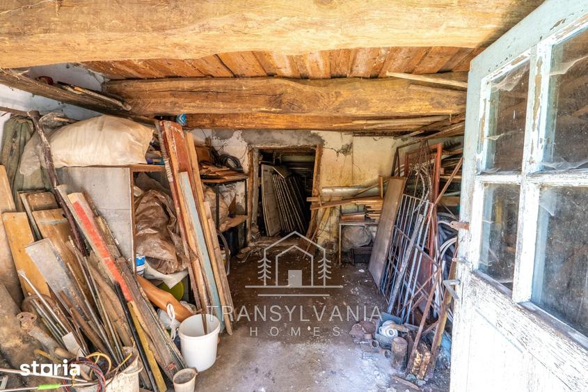 Casă cu 2 camere cu Teren 1368 Mp în Petrești