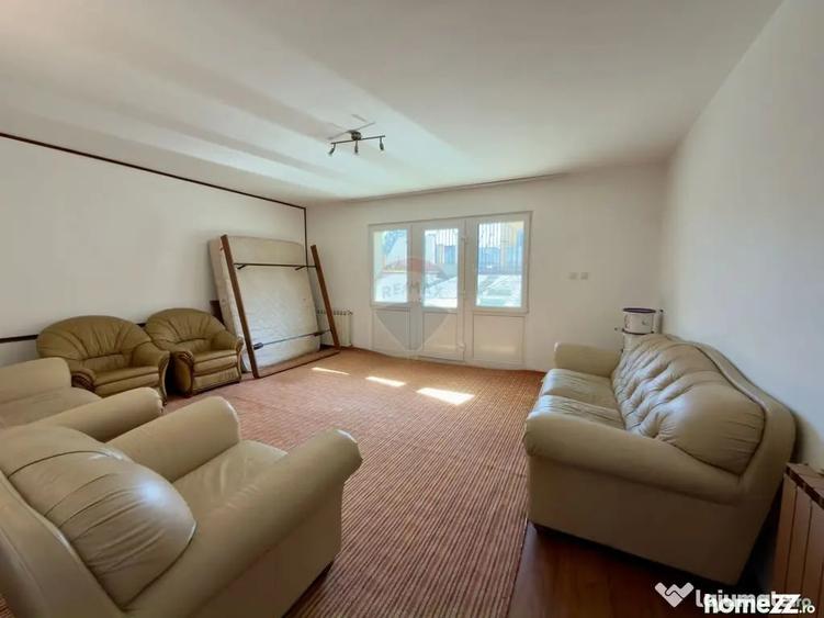 Casă cu 4 camere cu Teren 506 Mp în Sânmartin