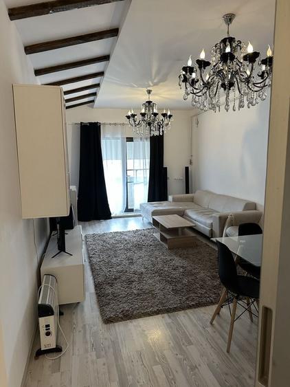 Apartament cu 2 camere decomandat în Independenței