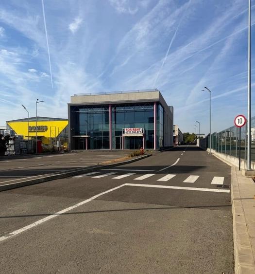 Spațiu comercial, de 1,050 mp, în Central