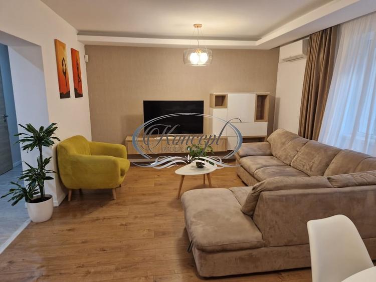 Apartament cu 5 camere decomandat, mobilat în Plopilor