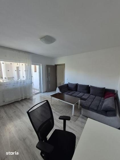 Apartament cu 4 camere decomandat în Bartolomeu