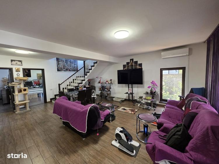 Casă cu 4 camere cu Teren 560 Mp în Central