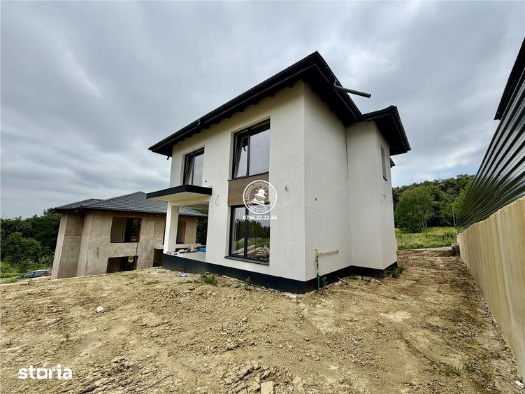 Casă cu 4 camere cu Teren 400 Mp în Bârnova
