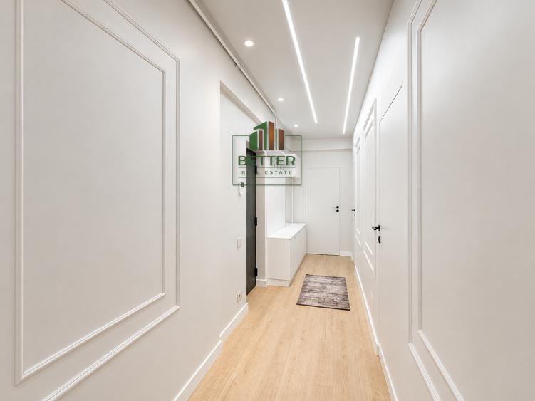 Penthouse cu 3 camere decomandat în Central