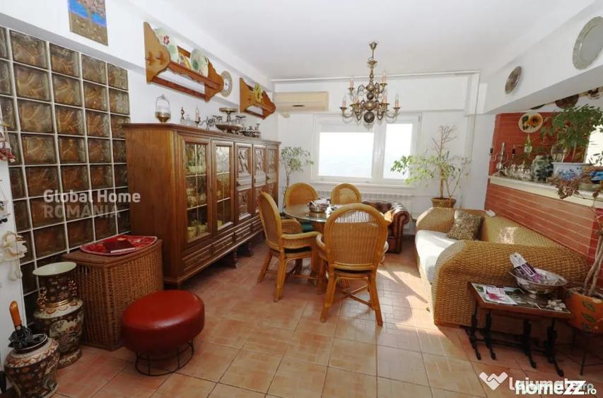 Apartament cu 4 camere decomandat în Titulescu