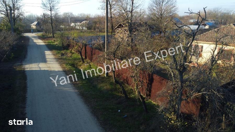 Casă cu 3 camere cu Teren 3378 Mp în Bârla