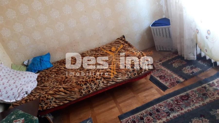 Apartament cu 2 camere semidecomandat, mobilat în Dâmbovița
