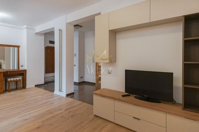 Apartament cu 2 camere semidecomandat, mobilat în Central