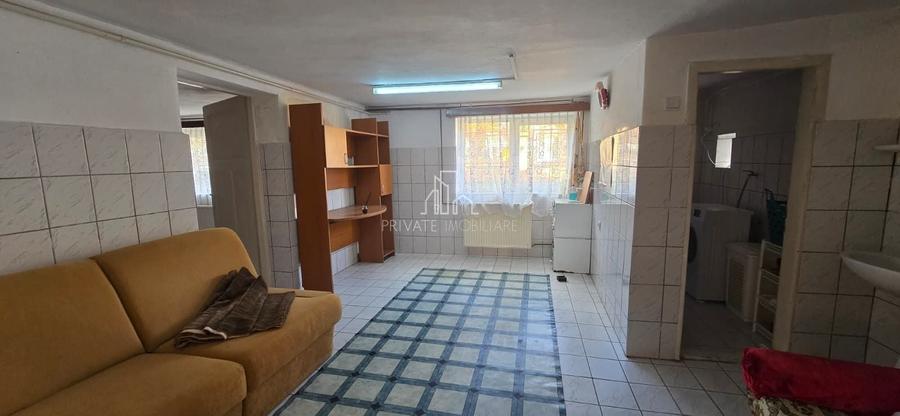 Casă individuală cu 4 camere cu Canalizare în Central