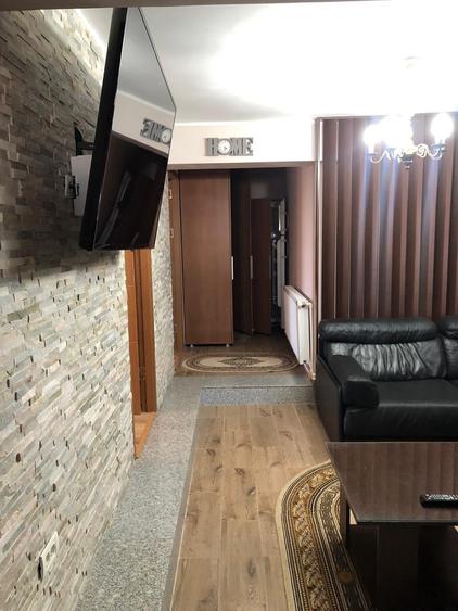 Casă cu 15 camere cu Canalizare în Delfinariu