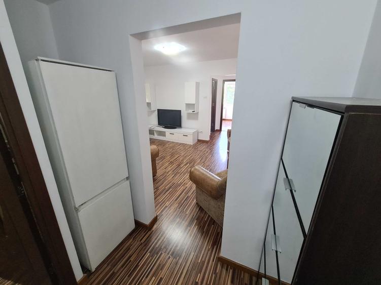 Inchiriez apartament 2 camere - Municipiul Roman, Zona Anton Pann - 2