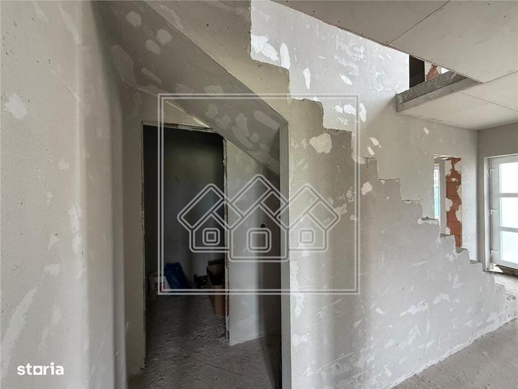 Casă cu 4 camere în Mohu