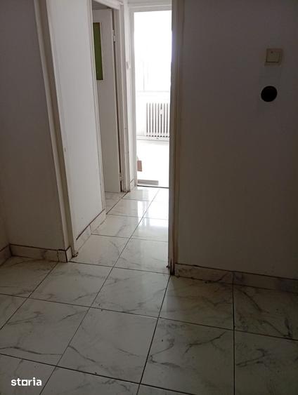 Apartament cu 2 camere decomandat în Berceni