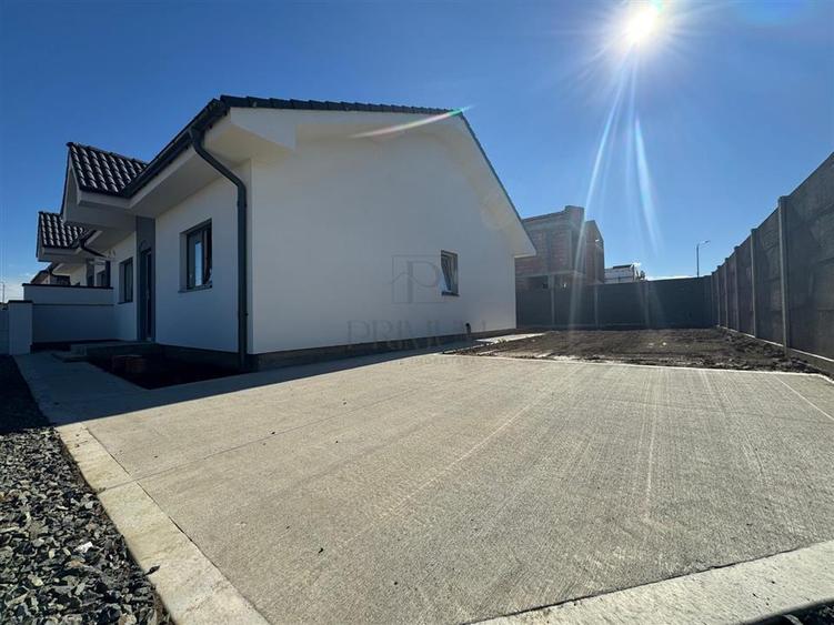 Duplex cu 3 camere cu Teren 350 Mp în Bucovăț (Remetea Mare)