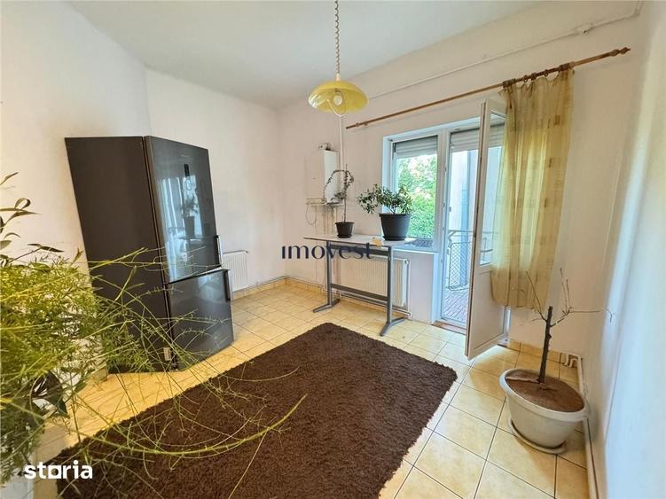 Apartament cu 2 camere semidecomandat în Titulescu