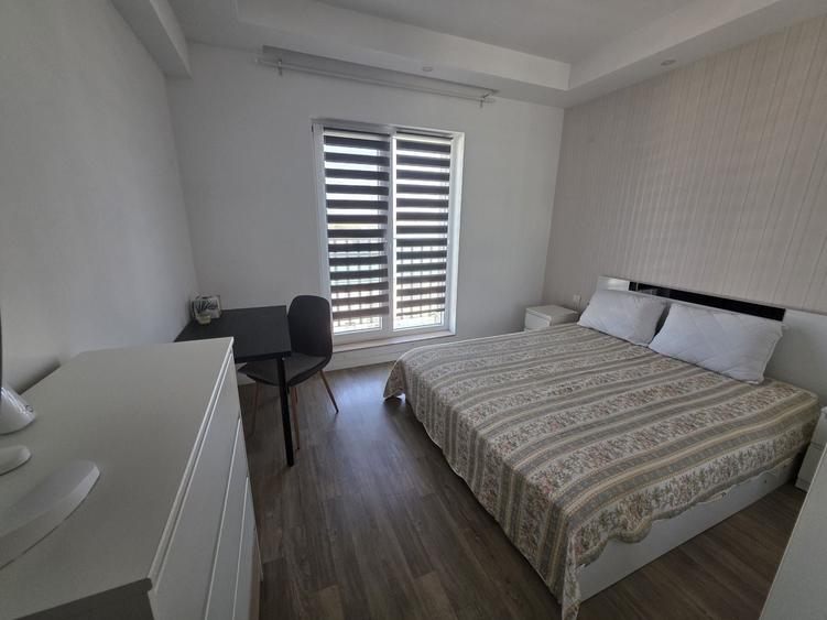 Apartament cu 3 camere semidecomandat în Ștefăneștii de Jos