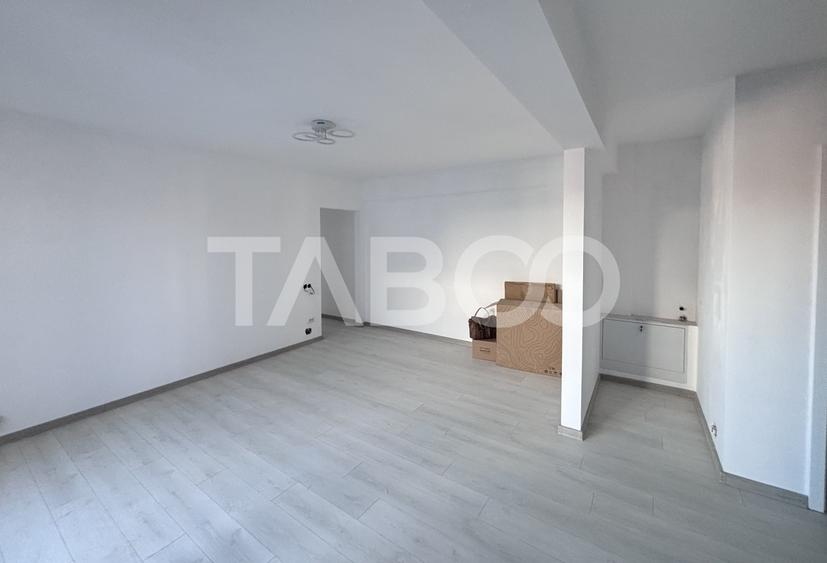 Apartament cu 3 camere semidecomandat în Someșeni