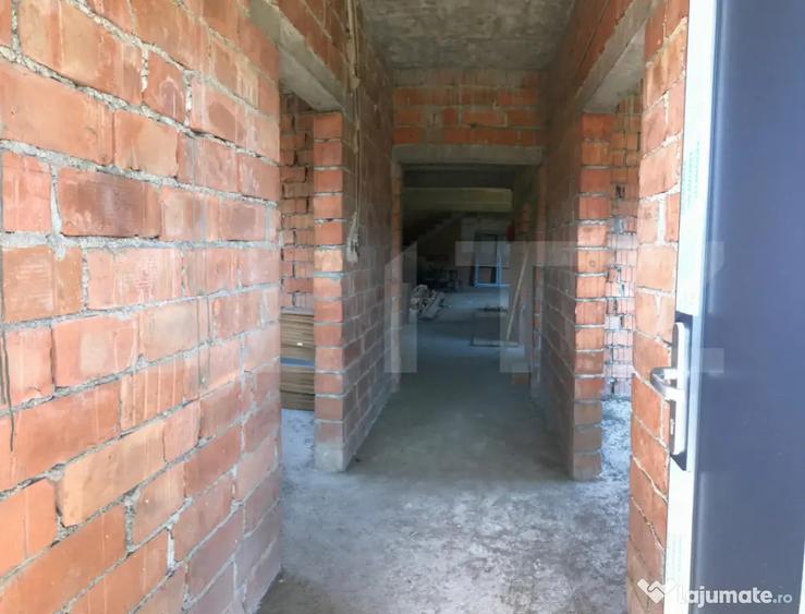 Casă cu 2 camere cu Teren 3050 Mp în Bezdead