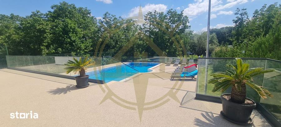 Casă cu 4 camere cu Piscina în Snagov