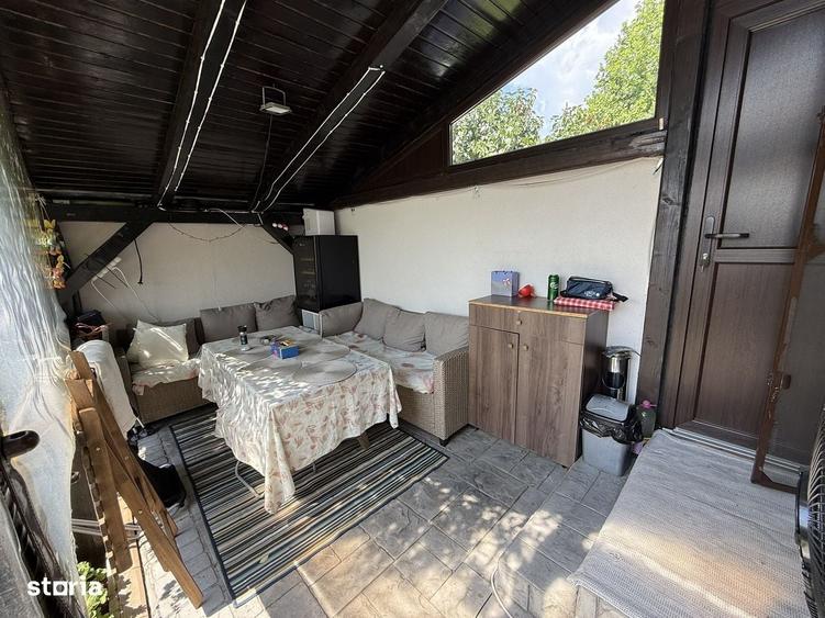 Casă cu 3 camere în Valea Adâncă