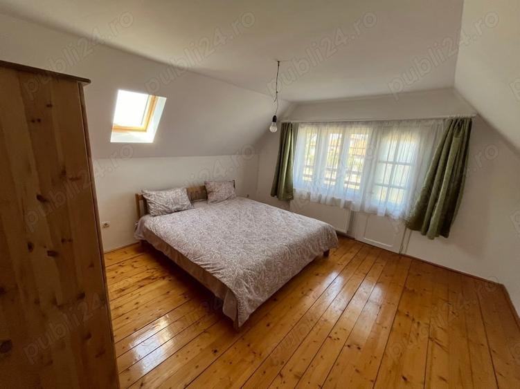 Casă cu 4 camere cu Teren 1219 Mp în Remetea Mare