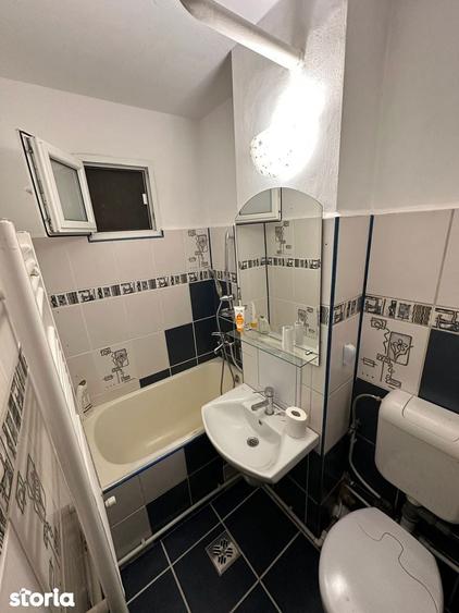 Apartament cu 2 camere semidecomandat în Calea București