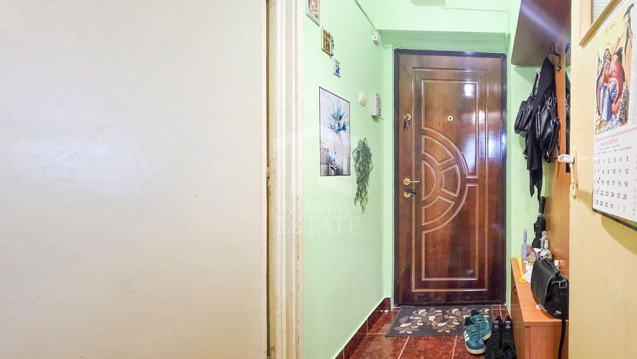 Apartament cu 2 camere semidecomandat, mobilat în Berceni