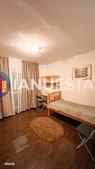 Apartament cu 3 camere semidecomandat în Tineretului