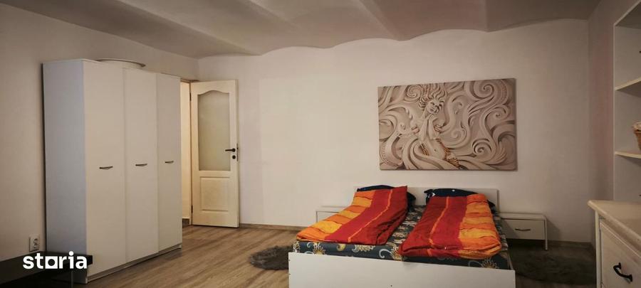 Apartament zona centrala, 60 mp utili + 425 mp cota teren - 5