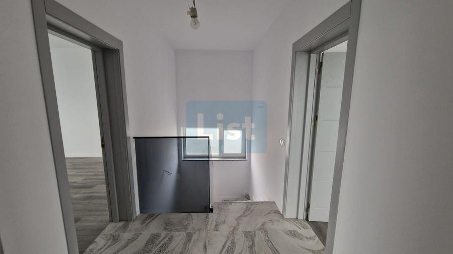 Casă cu 4 camere cu Teren 412 Mp în Săsar