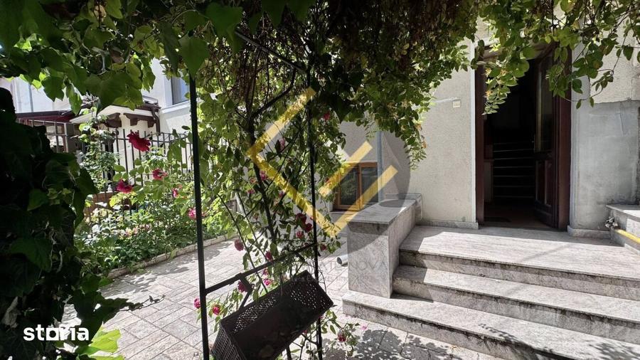Casă cu 5 camere cu Teren 114 Mp în Vatra Luminoasă
