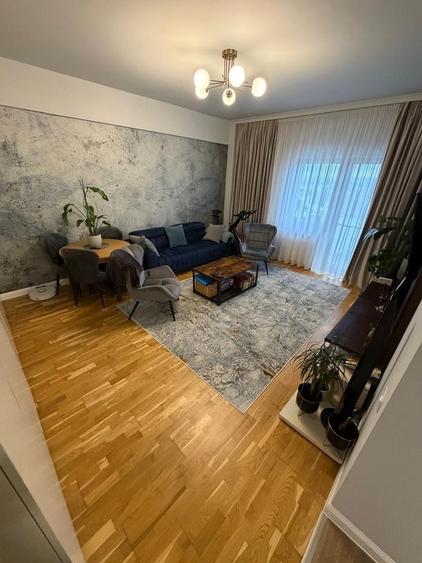 Apartament cu 2 camere decomandat în Șcheia
