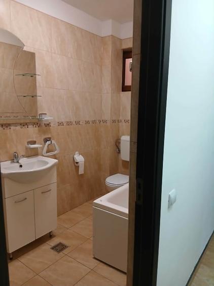 Apartament cu 3 camere decomandat în Bucureștii Noi