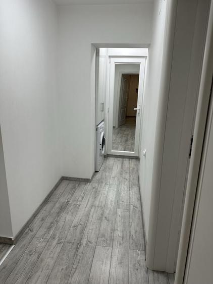 Apartament cu 3 camere decomandat în Drumul Taberei