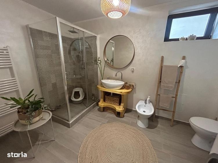 Casă cu 4 camere în Central