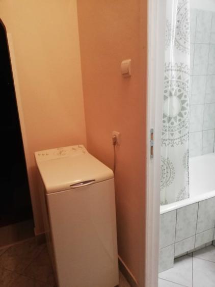 Garsonieră decomandată în 7 Noiembrie