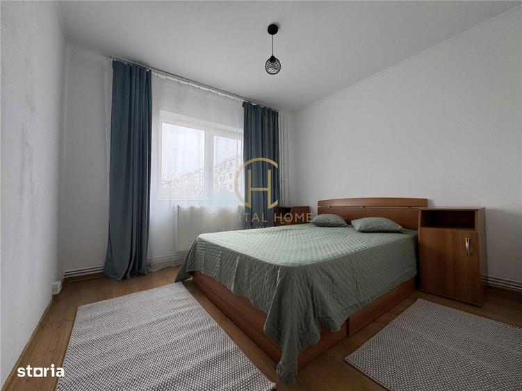 Apartament cu 3 camere decomandat în Nicolina