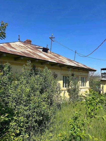 Casă cu Teren 1847 Mp în Central