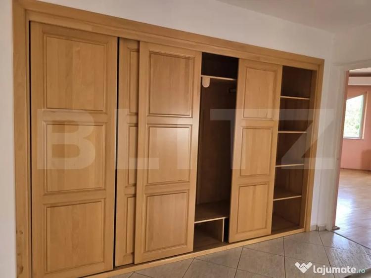 Casă cu 7 camere cu Teren 1535 Mp în Vetiș
