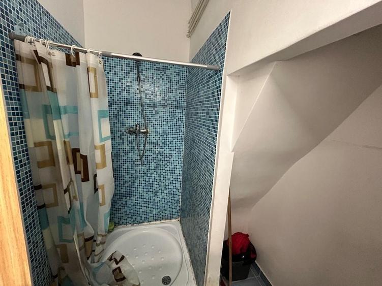 Garsonieră decomandată în Central