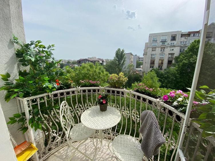Apartament cu 2 camere semidecomandat, mobilat în Alba Iulia