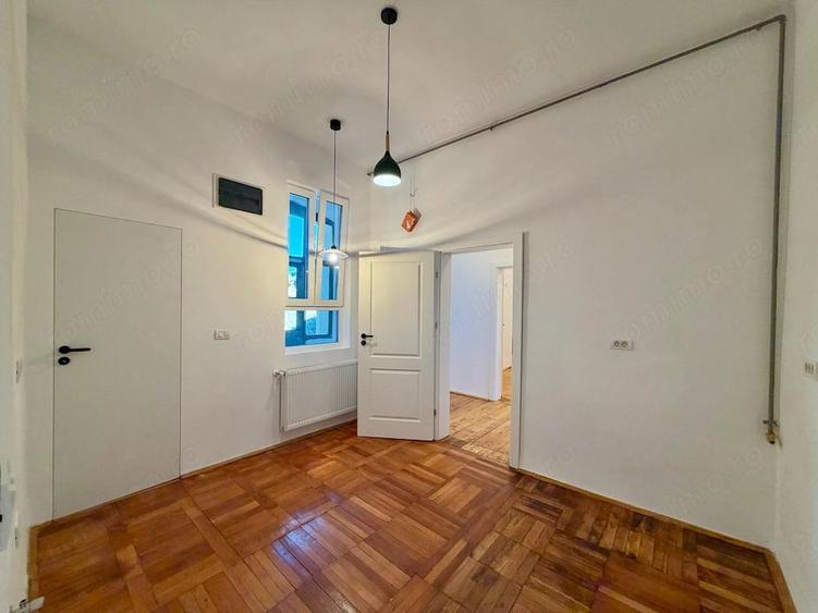 Apartament cu 3 camere semidecomandat în Bălcescu