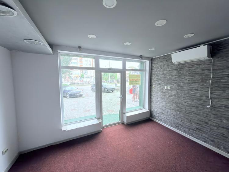 Spațiu comercial, de 52 mp, în Central